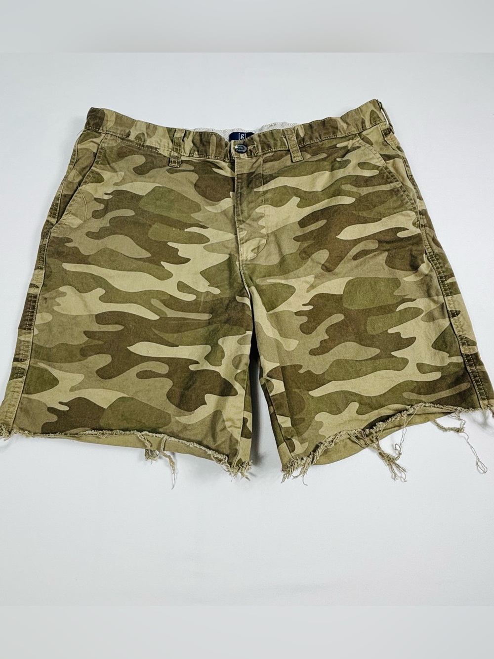 Men's Camo Utility Shorts - Olive Camo M595